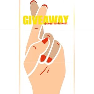 Free 🚚+ Gift follow IG @sweethartssweetboutique